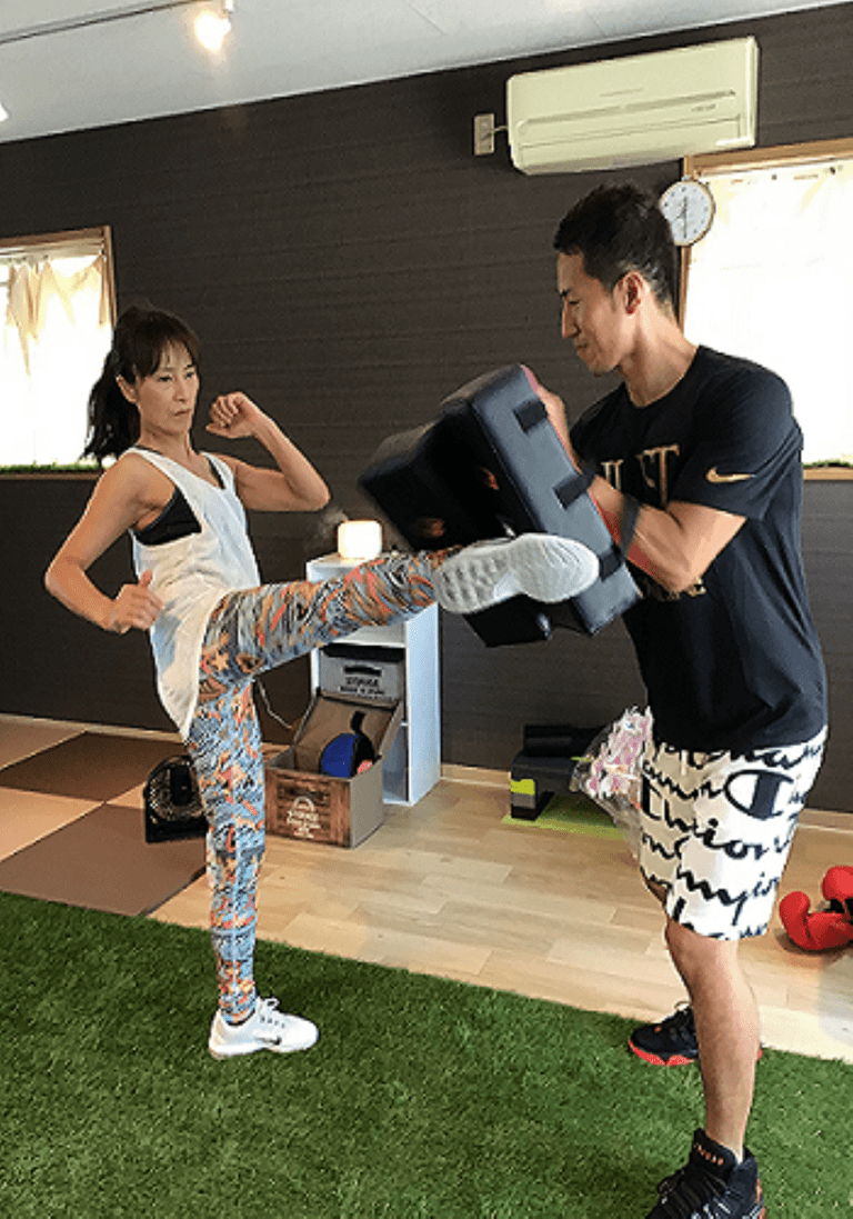 今から夏に向けて楽に痩せよう！1家に1台！コアトレシェイカー！