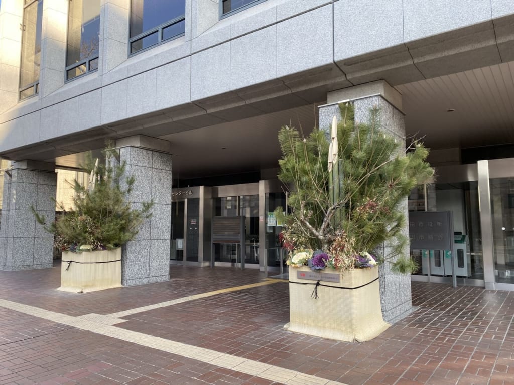 【池田市】なにができる？池田市役所近くにある、やきとり 大吉さんの隣で工事が行われていました。 箕面