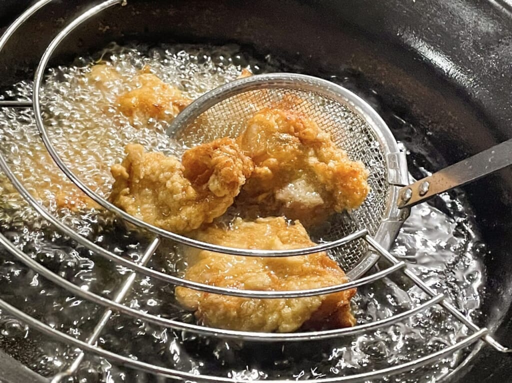 大分中津からあげ専門店「鶏笑 箕面小野原店」がオープン