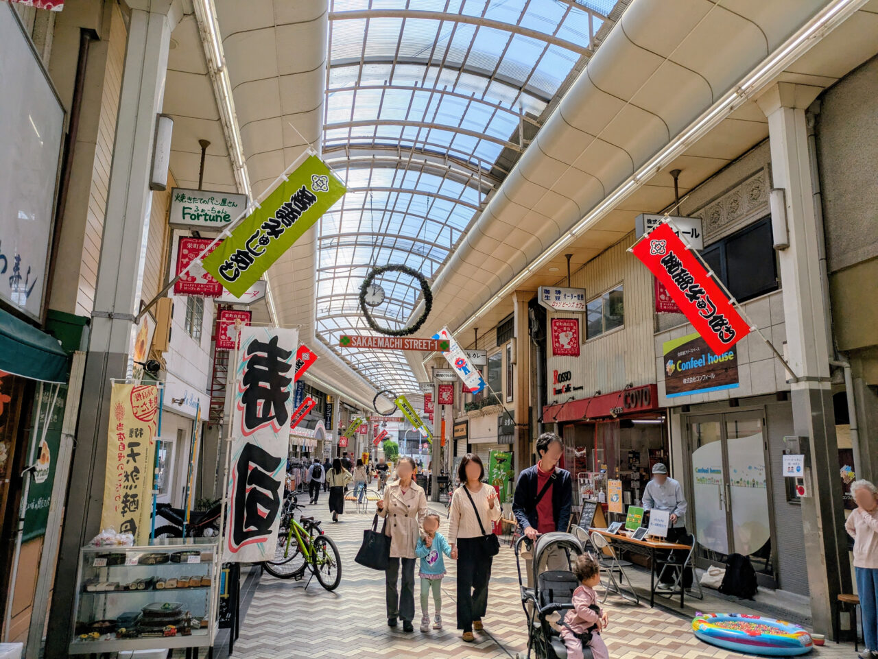 サカエマチマルシェの様子
