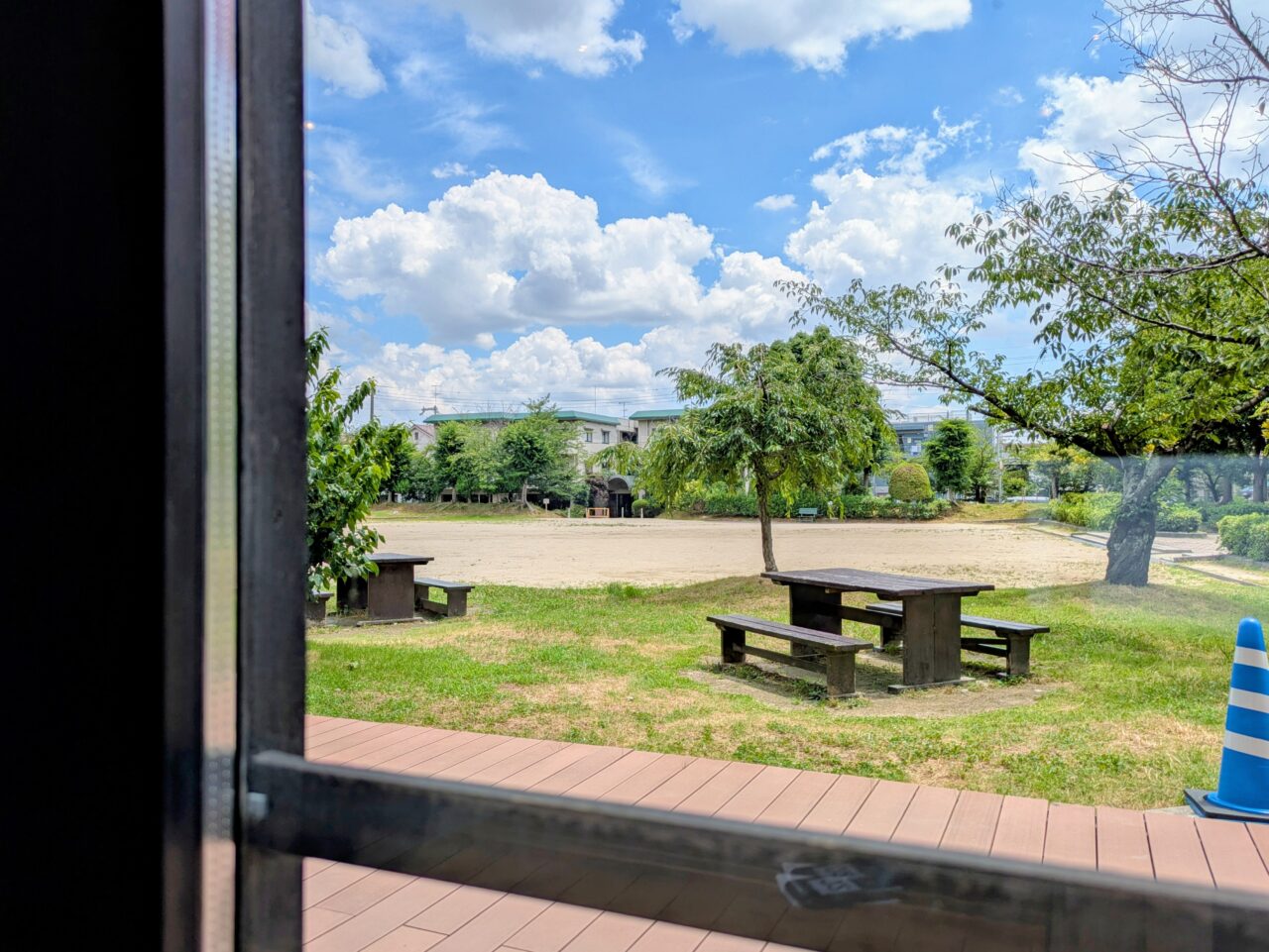 お店から見える豊島野公園