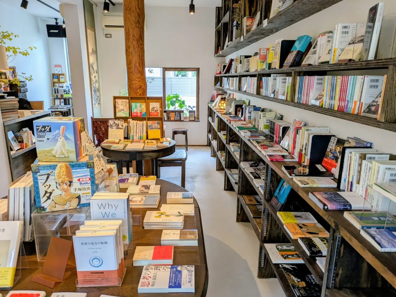 DUKE書店　店内の様子