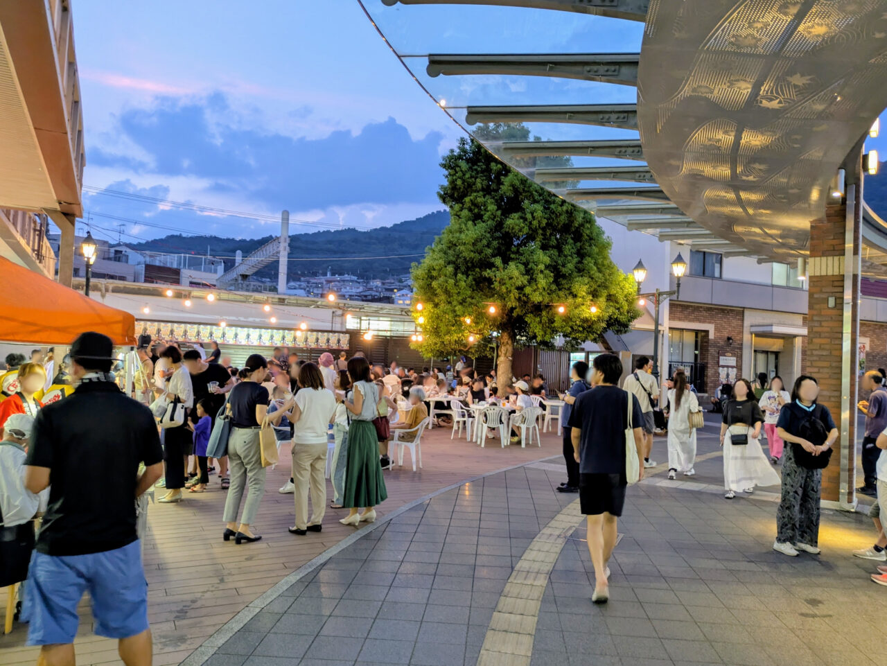 箕面駅前の様子