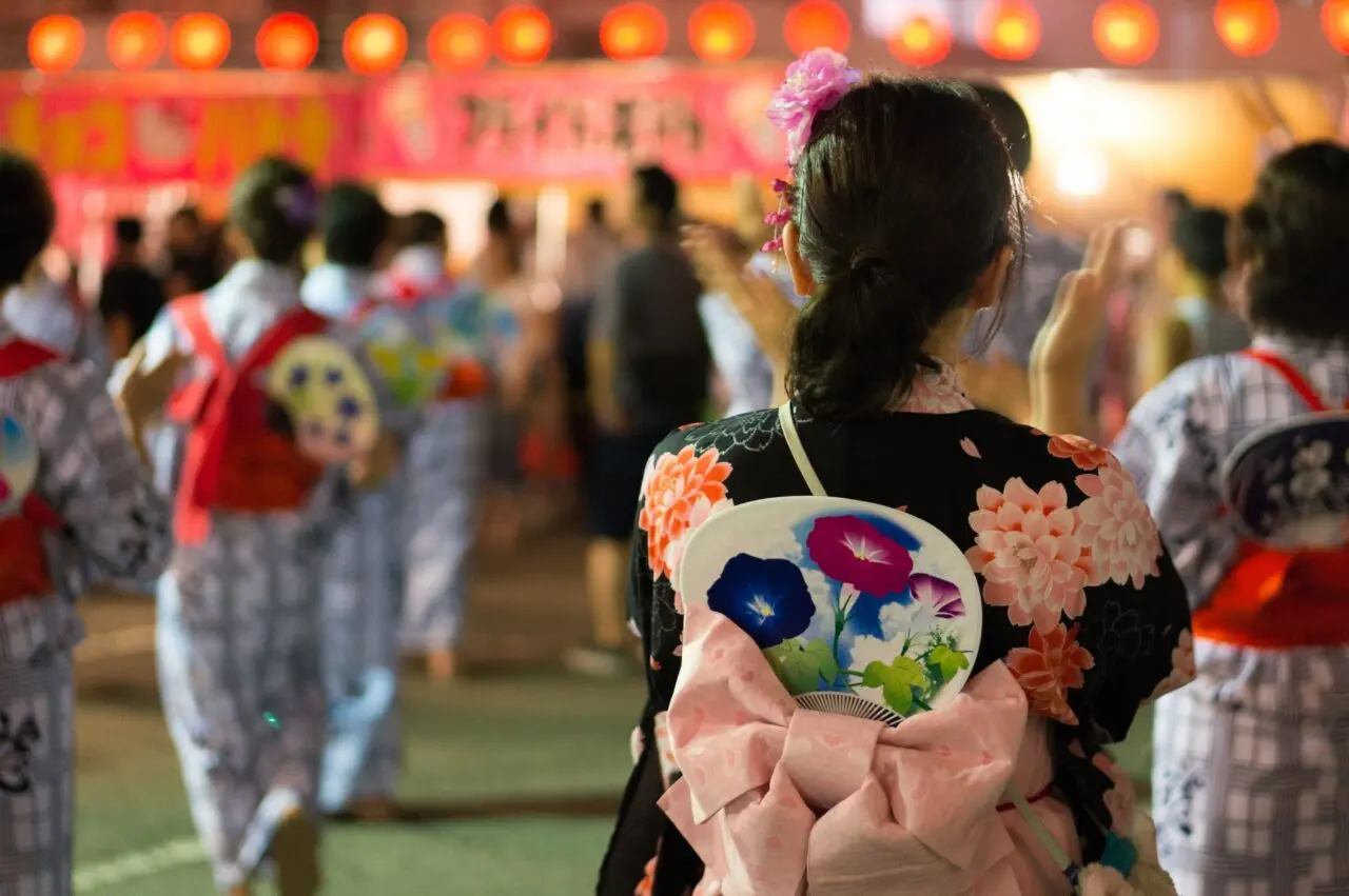 夜店のイメージ
