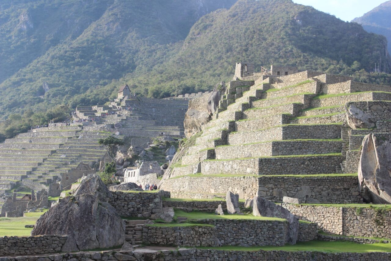 古代アンデス遺跡のイメージ