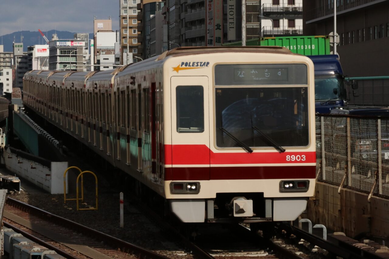 北大阪急行の8000系