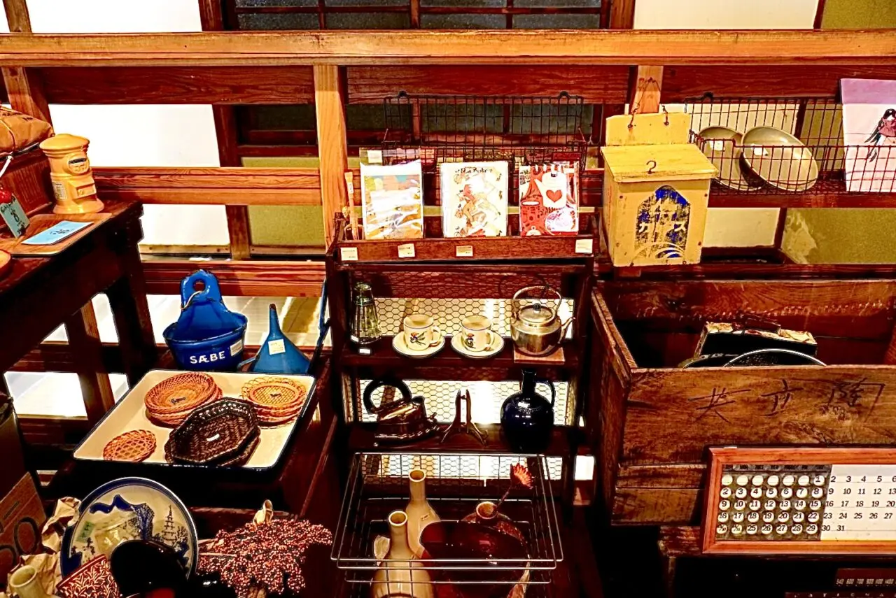 箕面市桜井2026年2月SunMoonStar長屋市場のブロカント